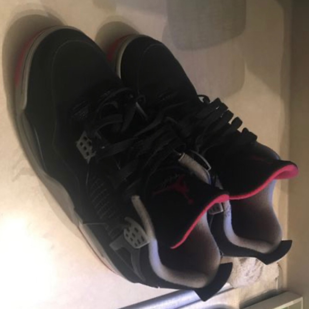 Jordan 4 Breds (9.5)
